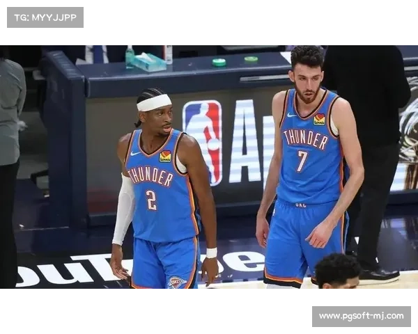 雷霆第三节打出17-4攻势，独行侠请求暂停无效